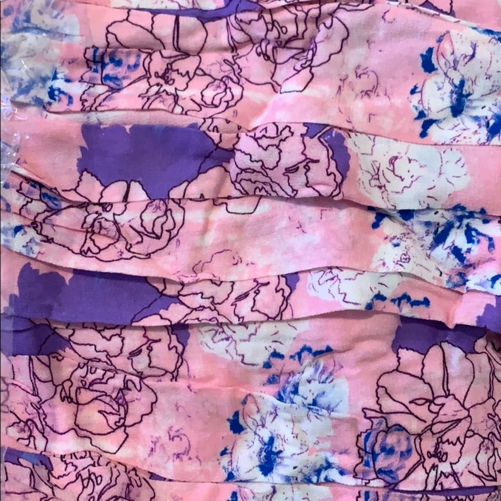 LAST 1️⃣ 🌸 Pink Floral Romper 🌸 - Picture 3 of 3
